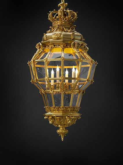 Prête à être livrée, la lanterne d'aujourd'hui reproduit le dessin réalisé un siècle plus tôt par Henry Delisle.
